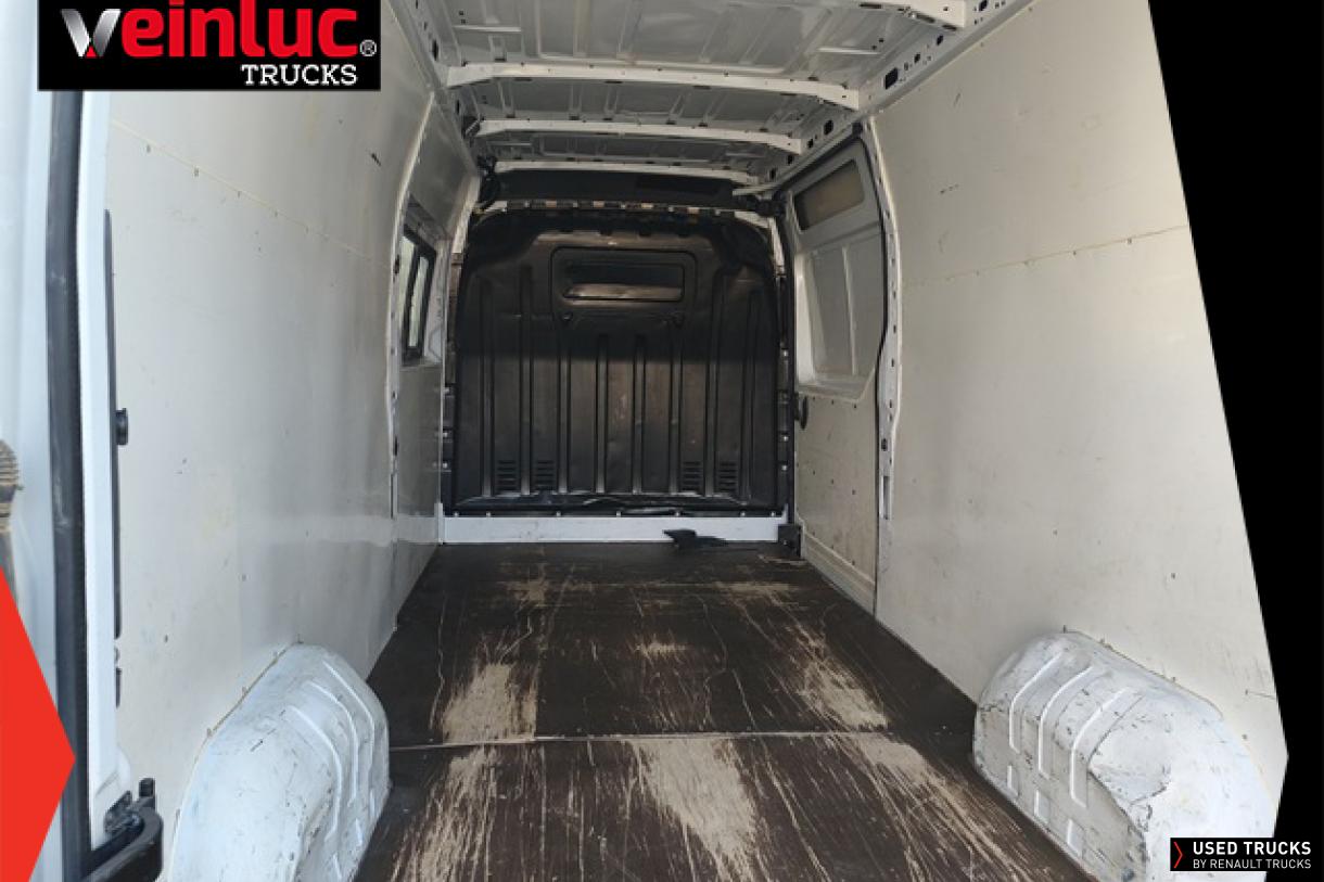 Renault Trucks Master 135