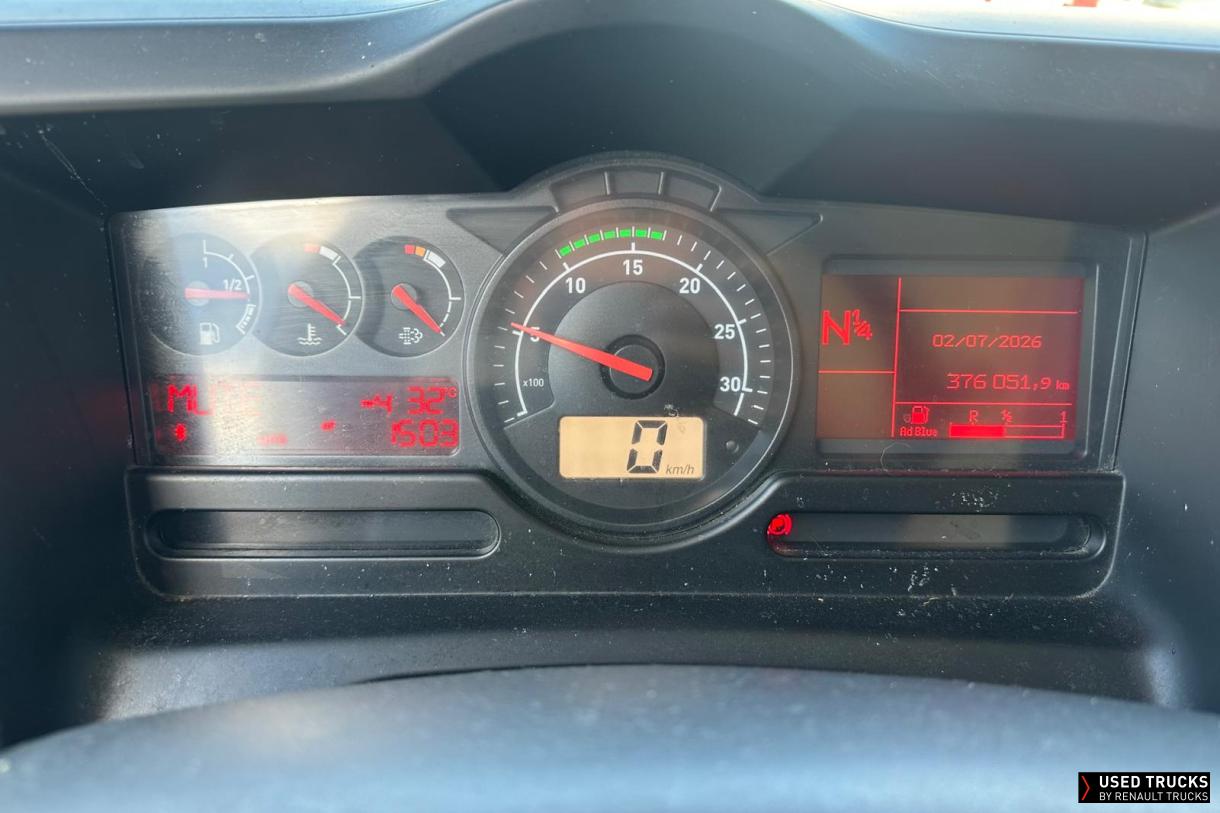 Renault Trucks D Wide 320