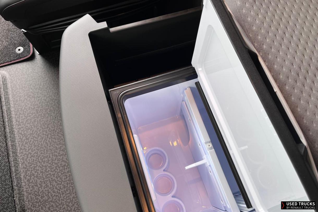 Renault Trucks T High 