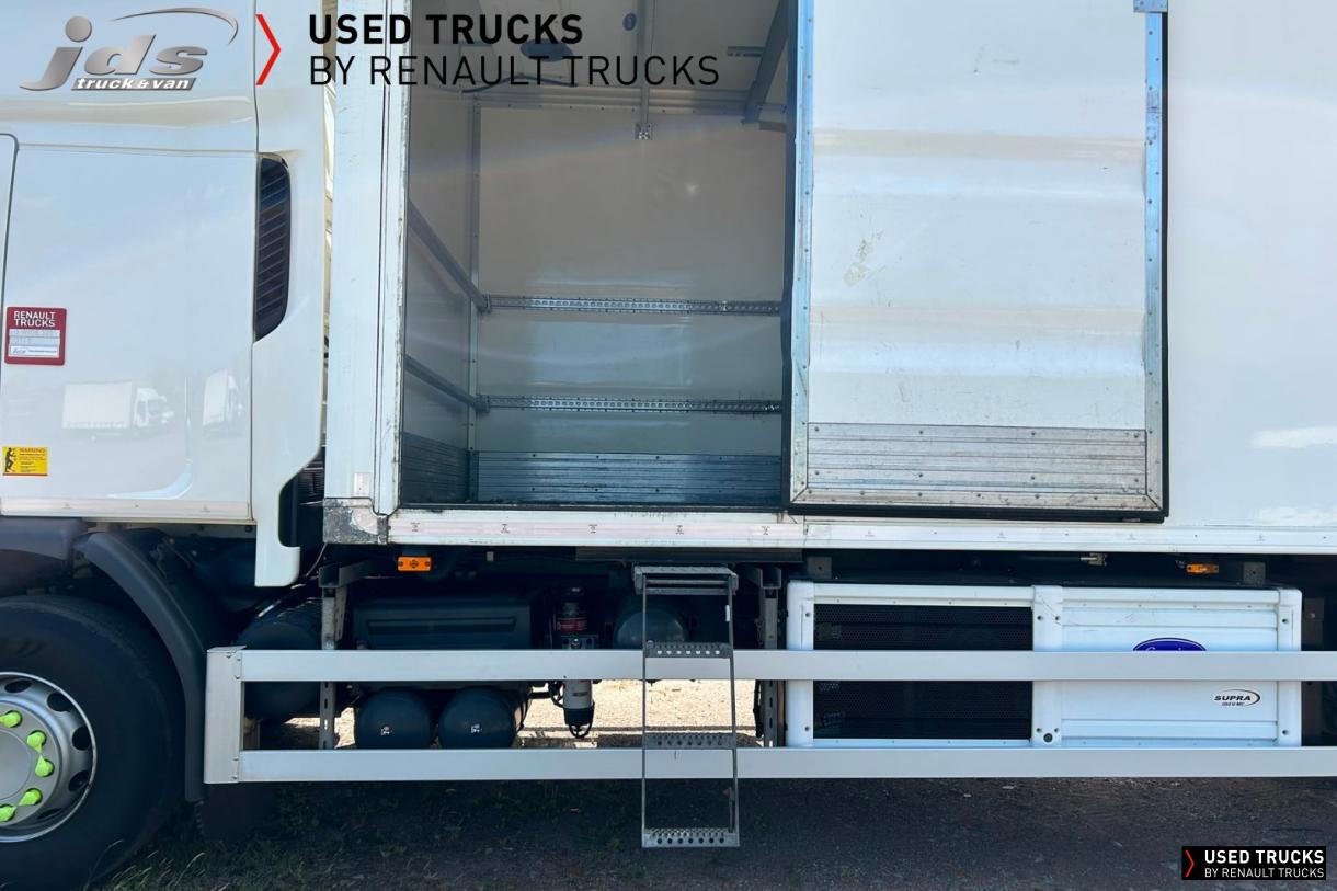 Renault Trucks D Wide 320