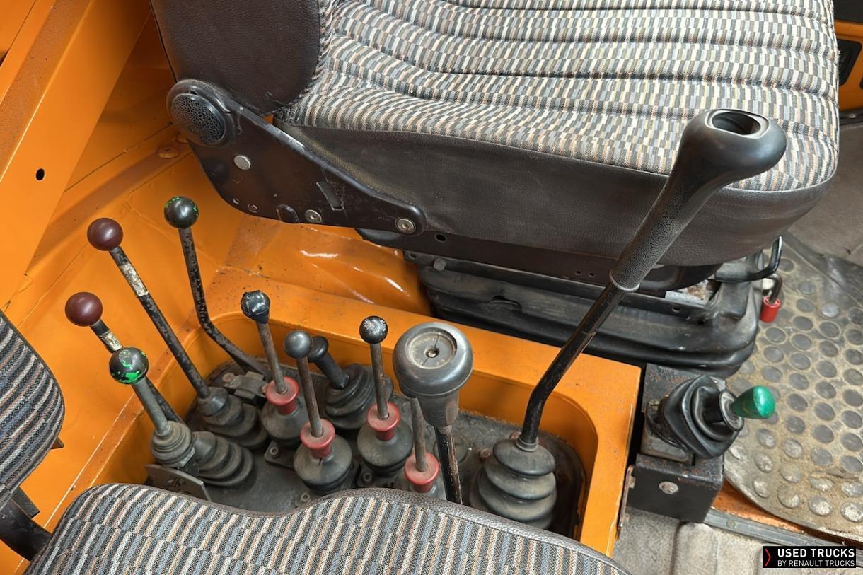 Mercedes-Benz Unimog 240