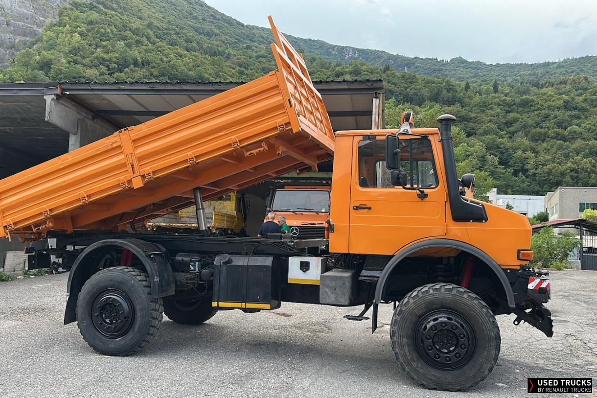 Mercedes-Benz Unimog 240
