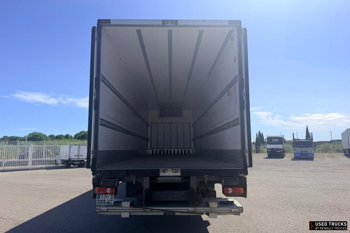 Renault Trucks D 320