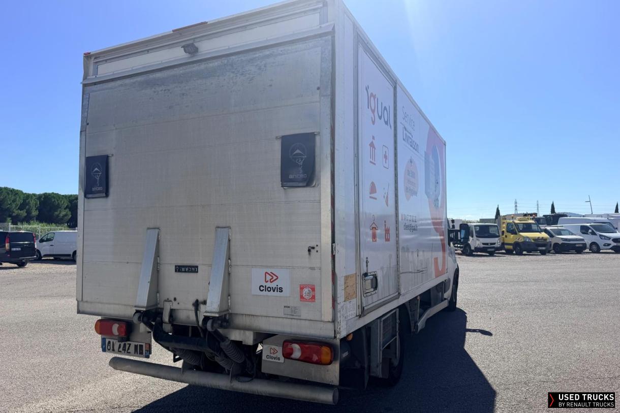 Renault Trucks Master 145