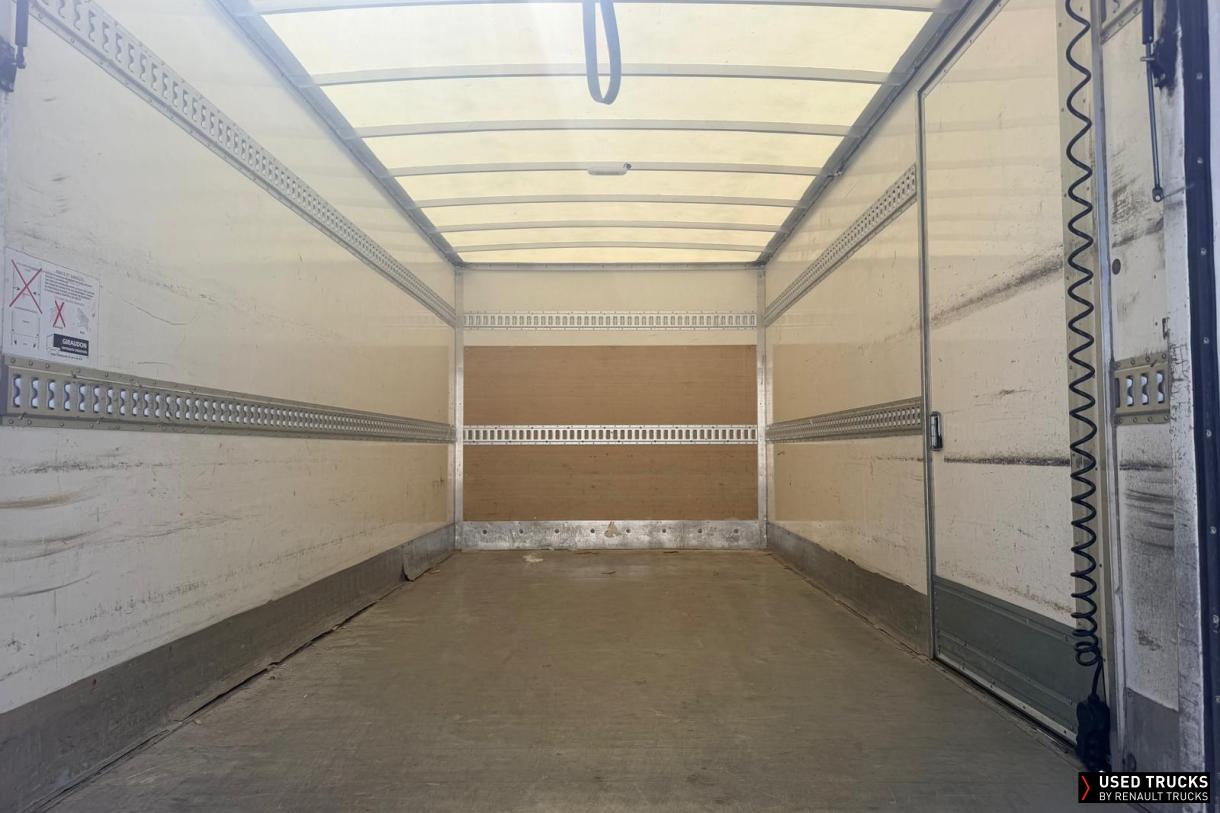Renault Trucks Master 145