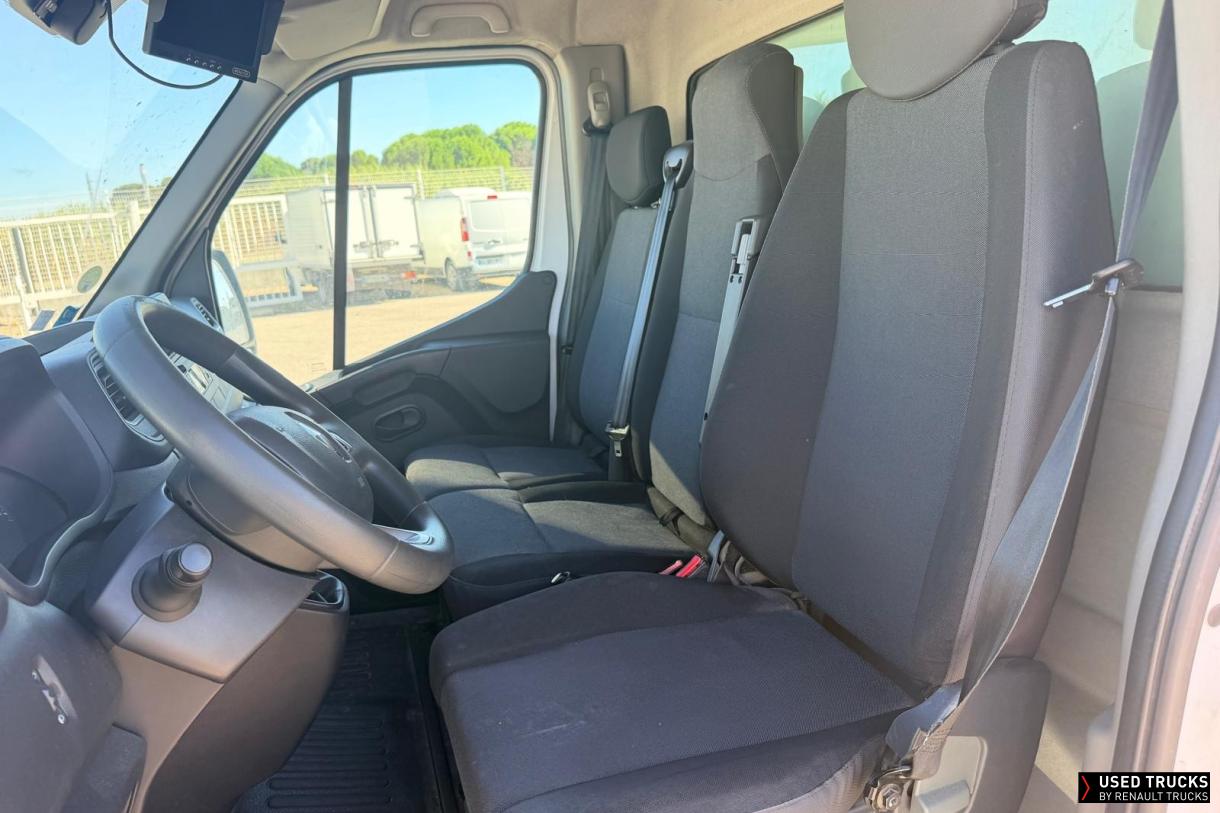 Renault Trucks Master 145