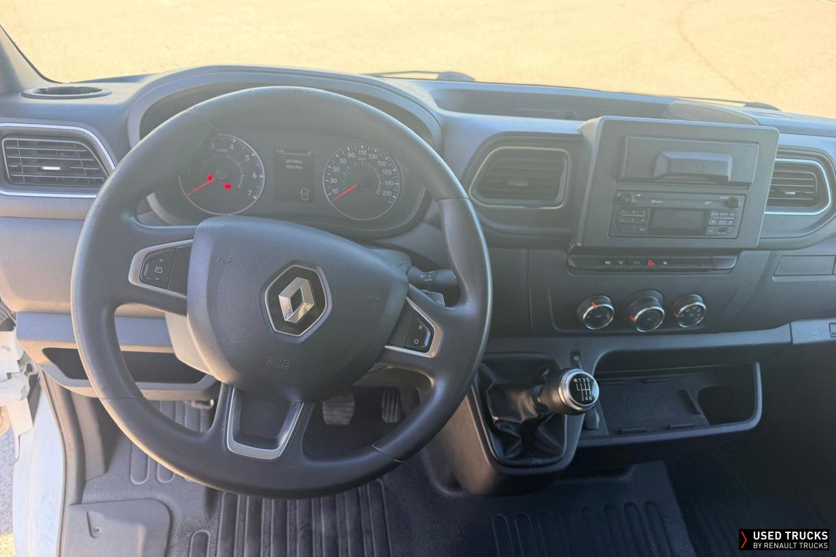 Renault Trucks Master 145