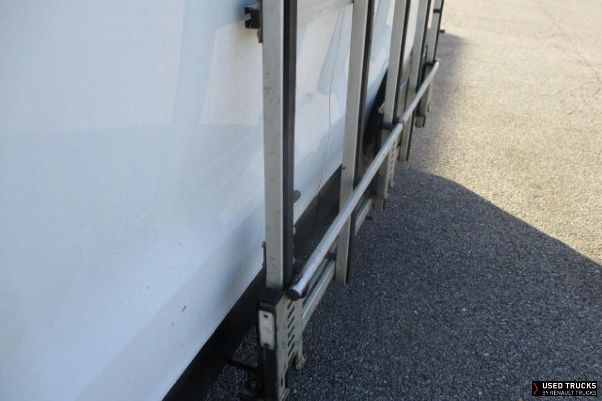 Renault Trucks Trafic 130