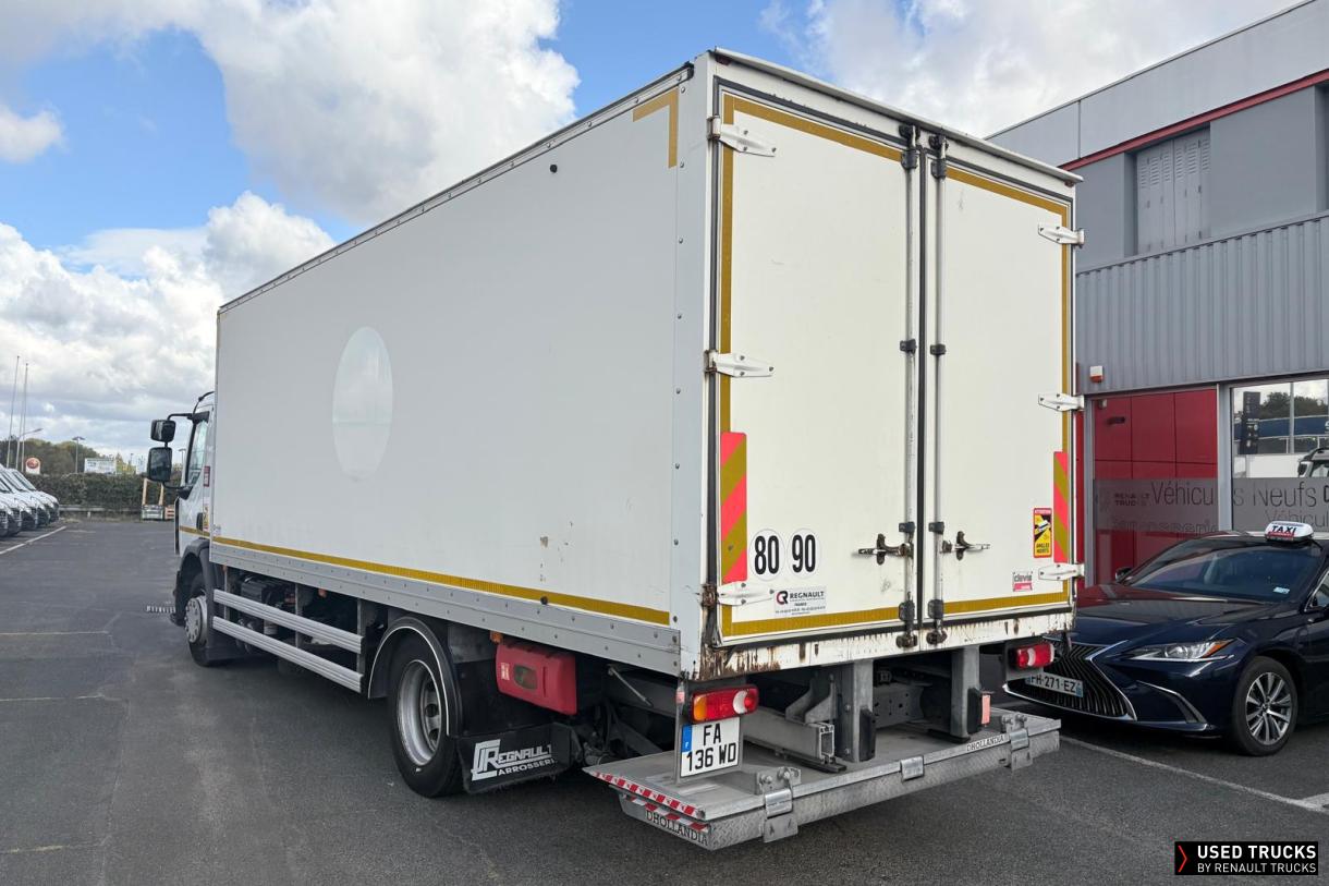 Renault Trucks D Wide 320