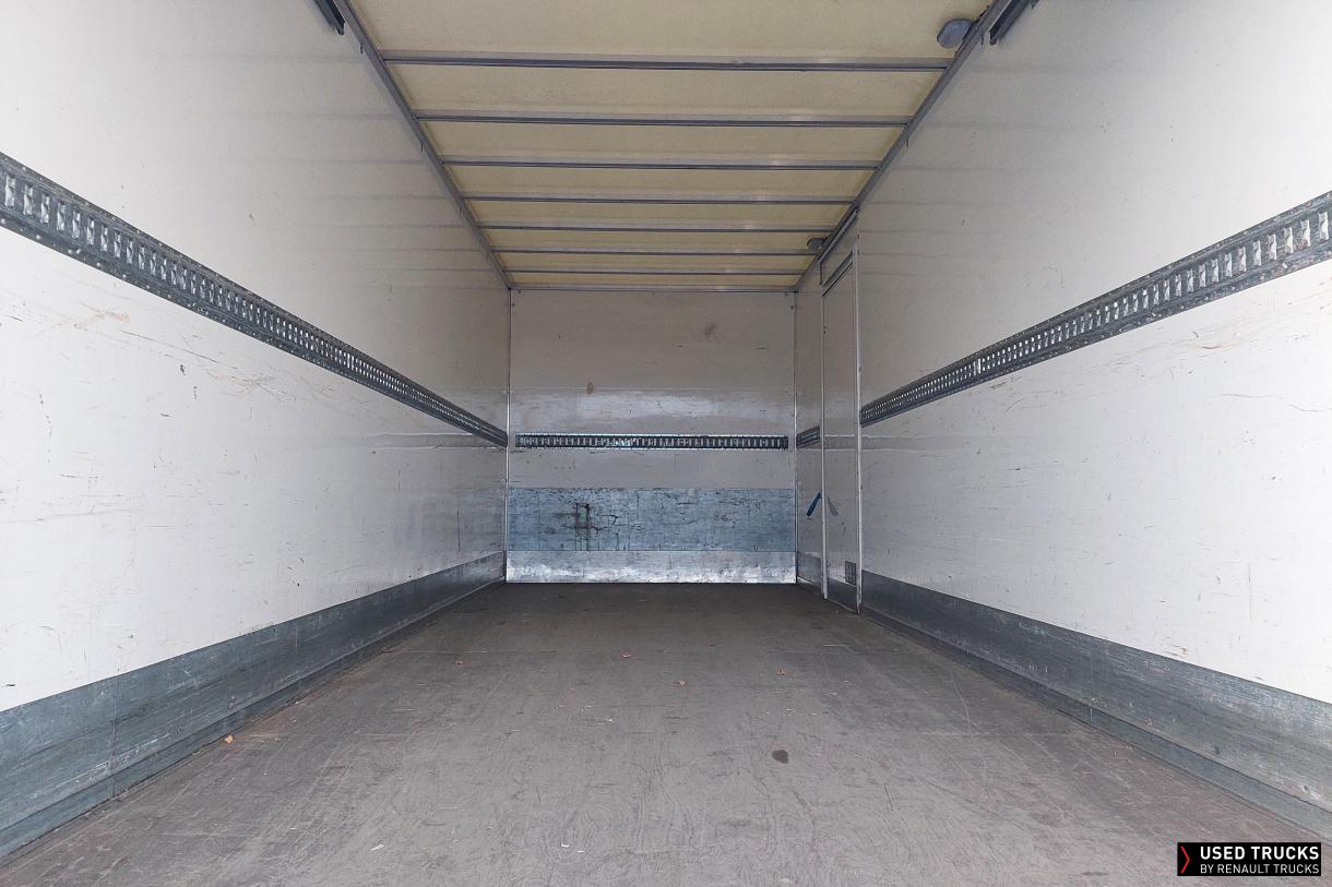 Renault Trucks D 240