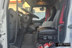 Renault Trucks D
                                          240