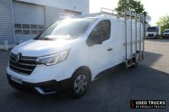 Renault Trucks Trafic
                                          130
